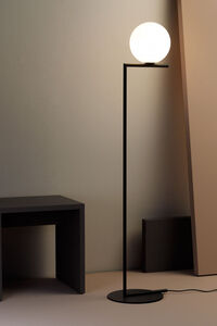 IC Lights F2 Gulvlampe Sort