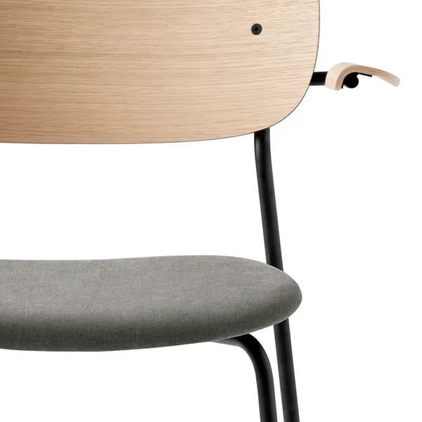Co Dining Chair Black Steel w. Armrest Hallingdal 130/Natural Oak