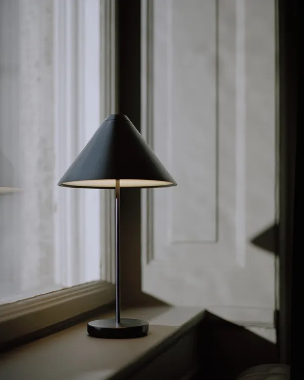 Brolly Bordlampe Bærbar Steel Black