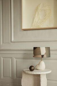 Mineral Sculptural Sidebord Bianco Curia Marmor Hvit
