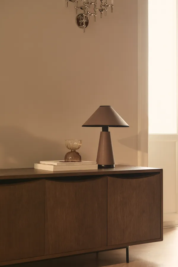 Contrast Bordlampe Beige