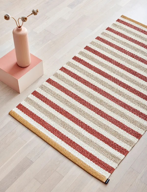 Teo Teppe Mursteinsrød / Beige / Vanilla 70x240 cm