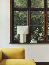Aplat Table Lamp 440 White