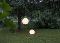 Globy Hengende Solcelle Klode 30 cm Hvit