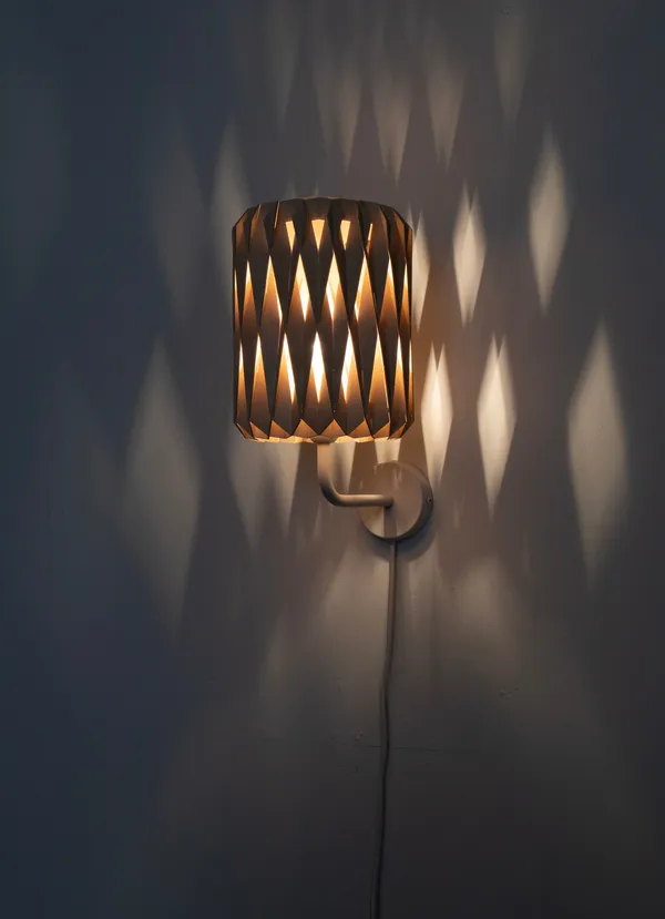 Signature 18 Vegglampe Bjørk