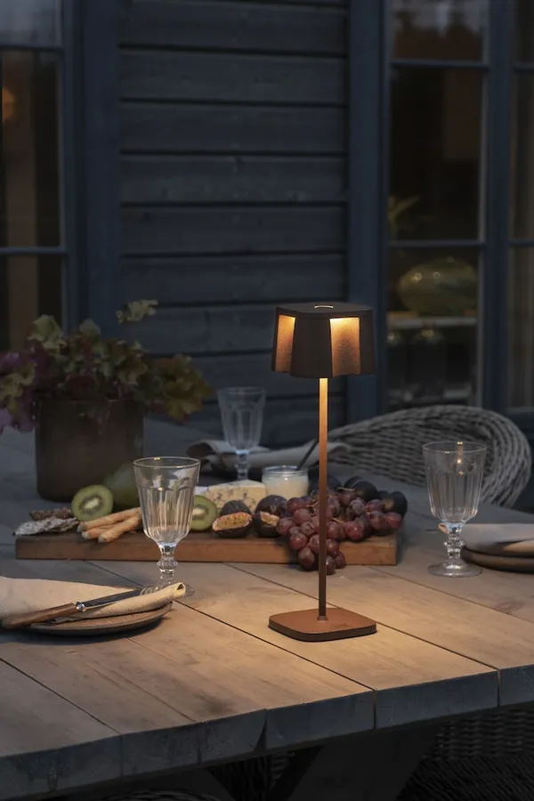 Nice Bordlampe Bærbar Rust