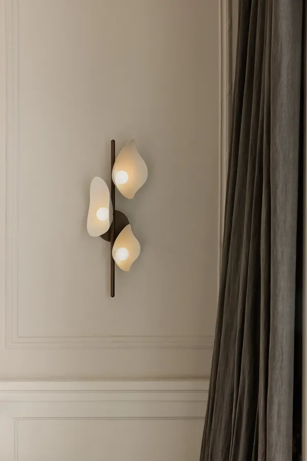 Florii 3 Seinävalaisin Dark Bronze / Valkoinen