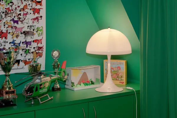 Panthella 400 Bordslampa Opalvit