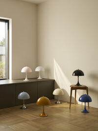 Panthella 250 Bordlampe Bærbar Krom / Opal Beige