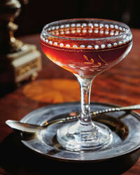 Downtown Abbey Cocktail Bok
