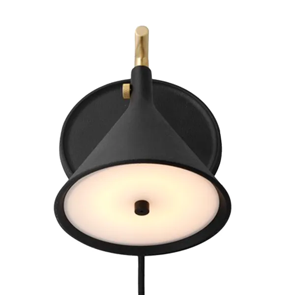Cast Sconce Vegglampe Sort