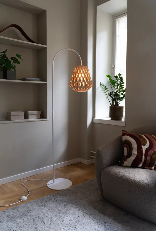 Signature 28 Golvlampa Björk