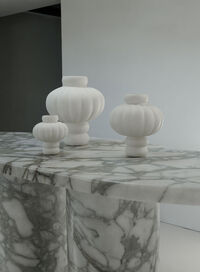 Balloon 08 Vase 30 cm Raw White