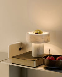 Stone Portabel Lampa Vit Marmor / Guld