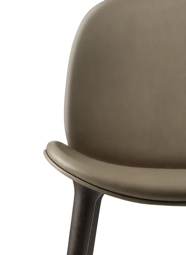 462 Lodge Chair Lacquered Dark Oak / Cloud 00258