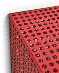 Perforated Väggskåp Vinröd
