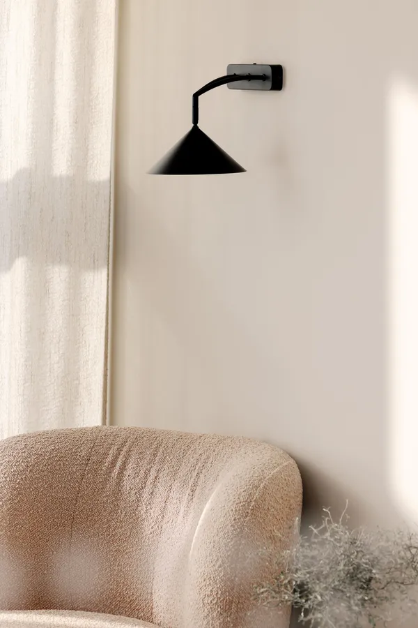 Curve Vegglampe Sort