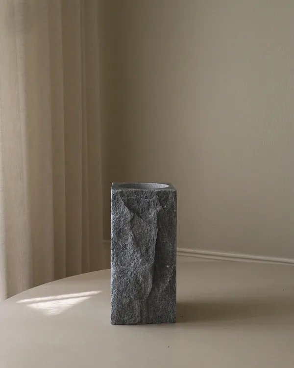 Edge Vase Large Grey Cartier