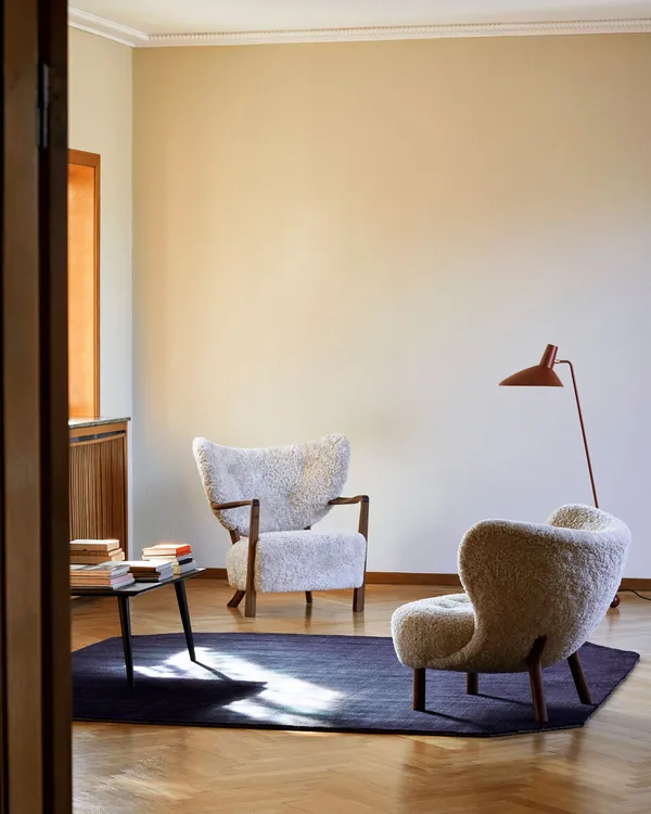 Wulff ATD2 Loungefåtölj + Fotpall Valnöt/Sheepskin Moonlight