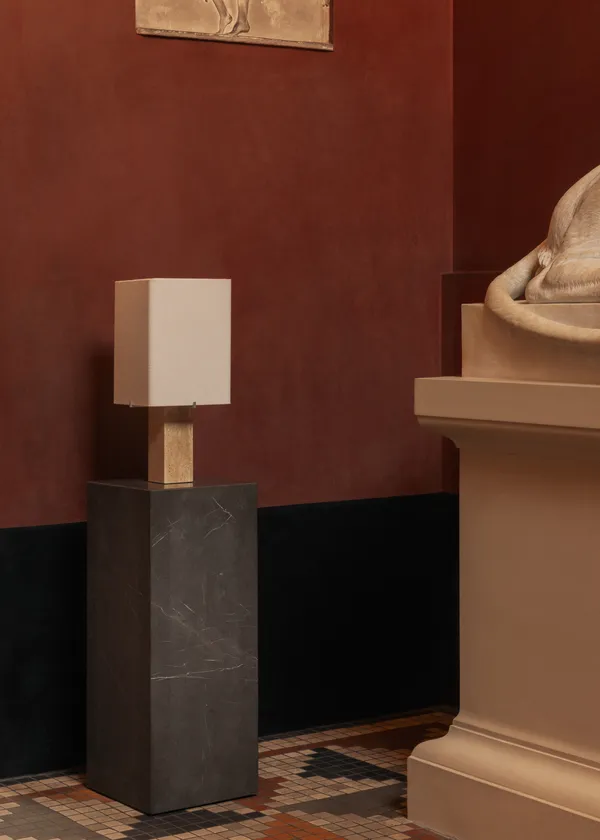 Nonna Bordslampa 49 cm Travertin / Sand