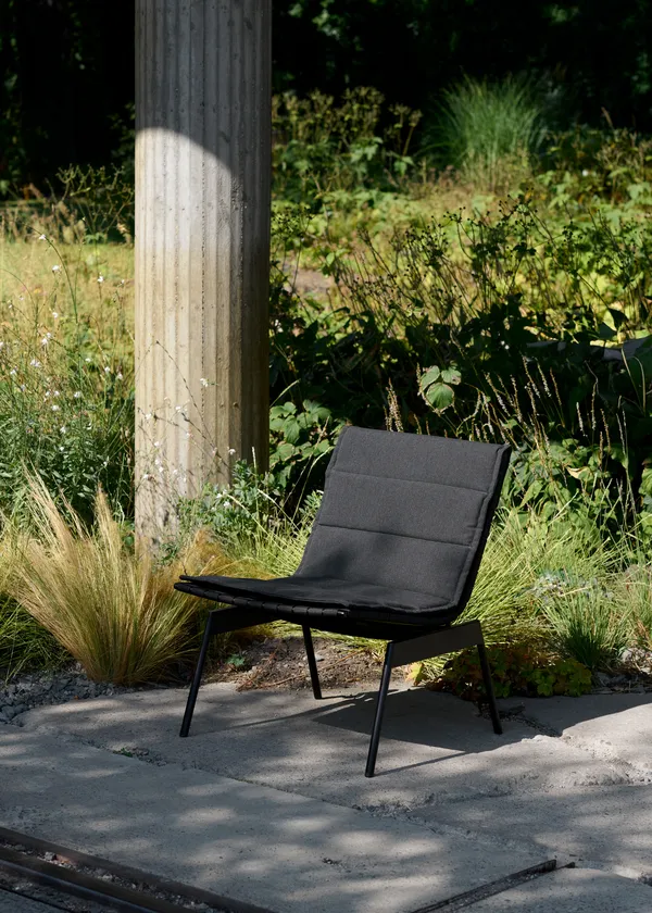 Ville AV44 Loungestol Warm Black