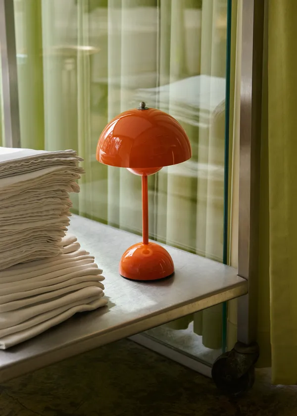 Flowerpot VP9 Bordlampe Bærbar Zesty Orange