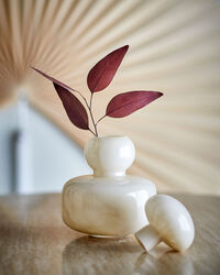 Cynthia Vase / Decoration