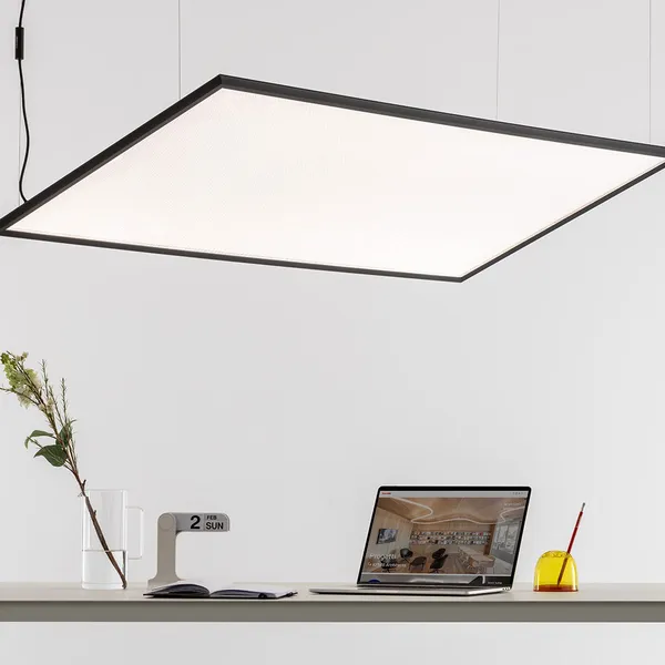 Discovery Space Square Pendel RGBW Svart