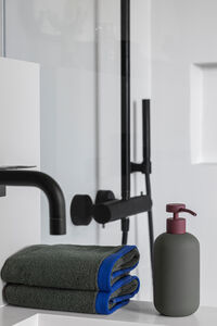 Lotus Play Dispenser Hög Med 2 Pumps Dark Olive