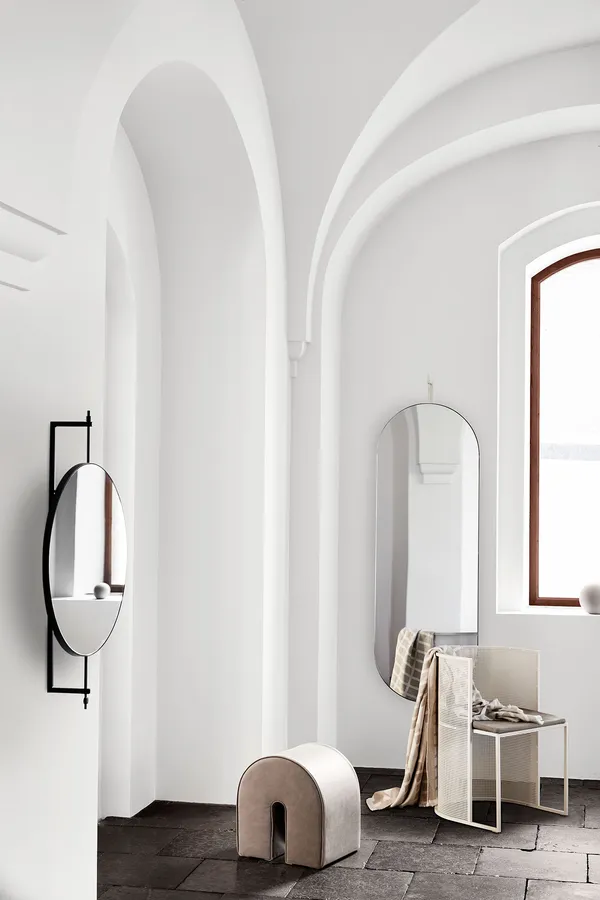 Curved Sittpuff Läder Ljusbrun