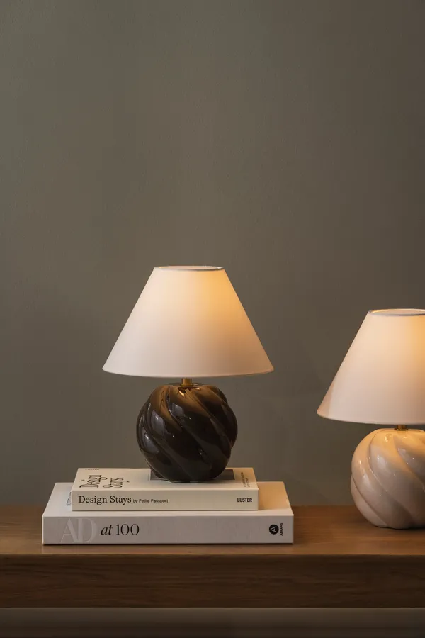 Dahlia 24 Bordslampa Beige