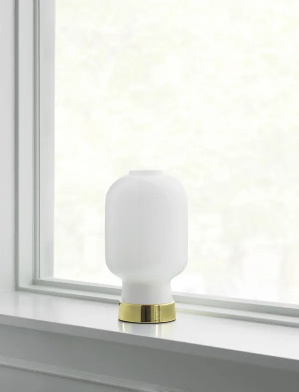 Amp Bordlampe Hvit / Messing