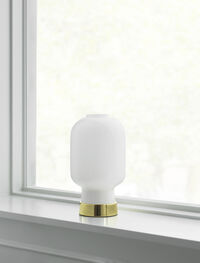 Amp Bordlampe Hvit / Messing