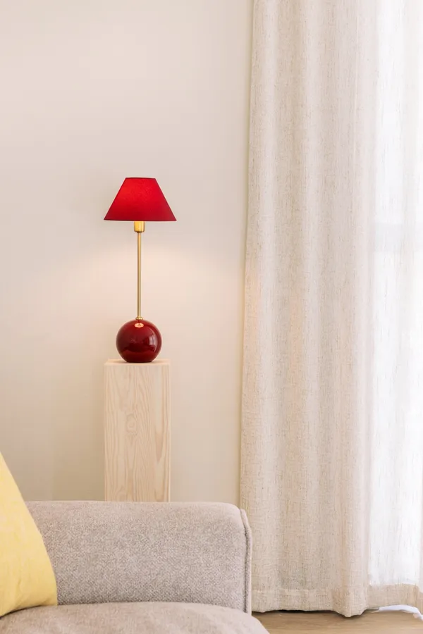 Iris 20 Bordslampa Vinröd