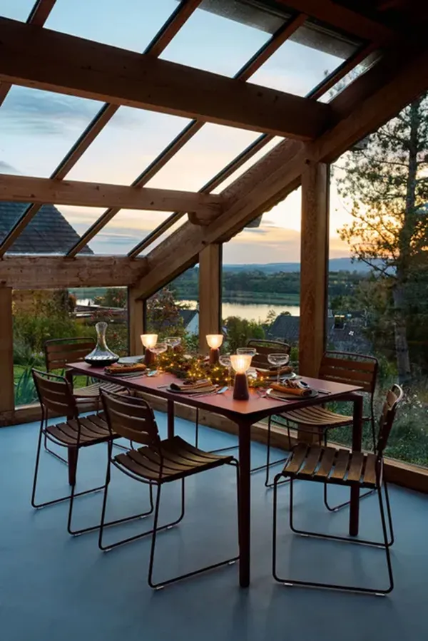 Swiing Bordslampa Portabel Black Cherry