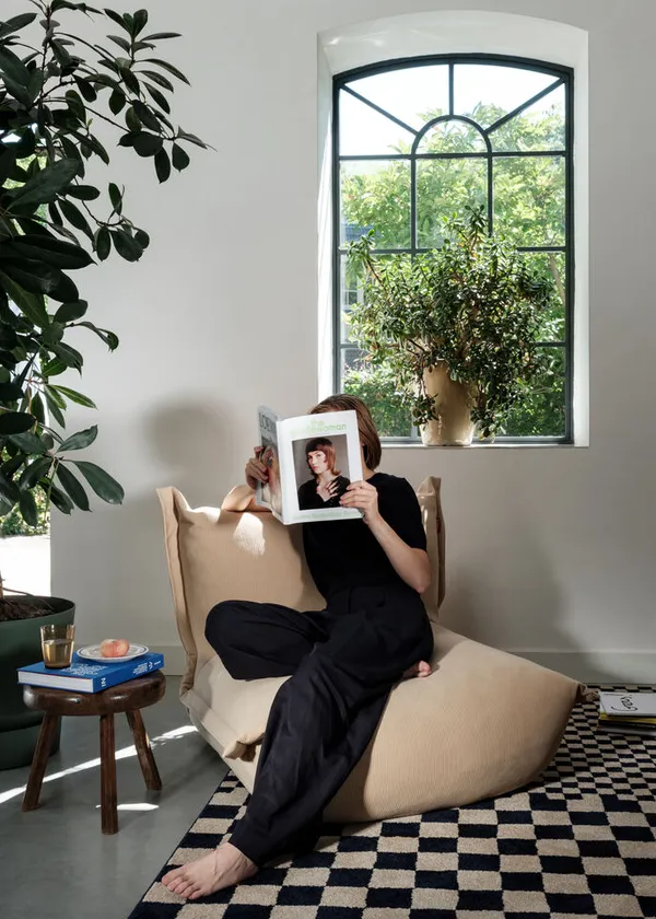 The BonBaron Slim Cord Recycled Loungestol Beige