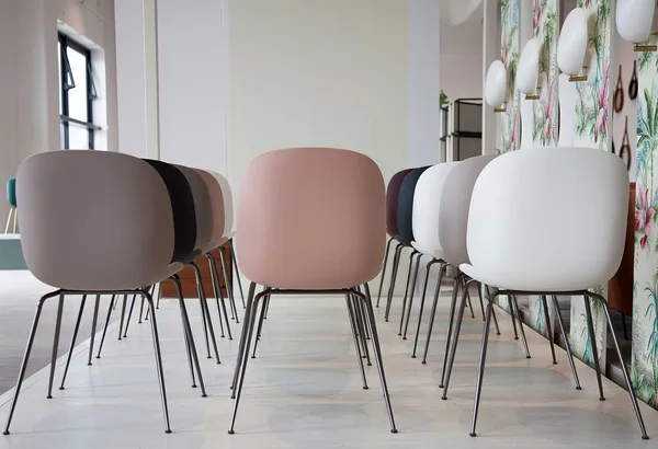 Beetle Stol Sort/ Sweet Pink