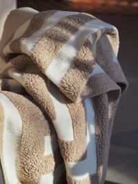 Labyrinth Pledd 150x190 cm Hvit / Beige