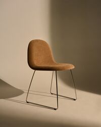 GUBI 3D Spisebordsstol Rustfrit Stål / American Walnut / Belsuede Special Dedar 132