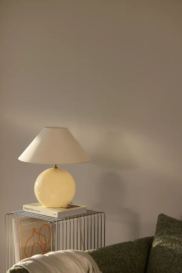 Iris 35 Bordlampe Creme