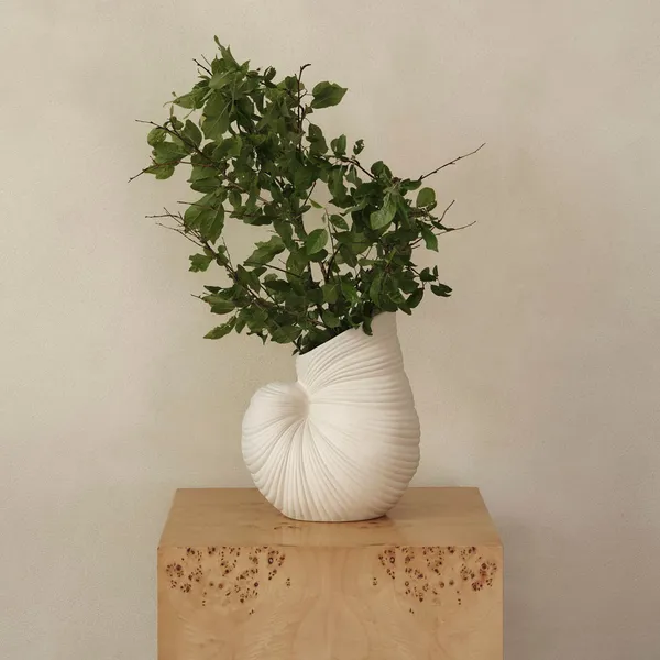 Shell Vase Off-white