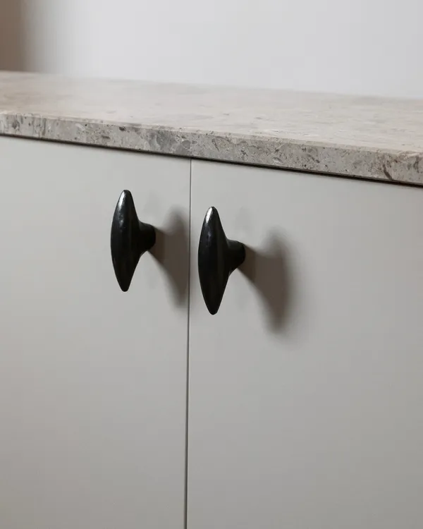 Belle Knop Antique