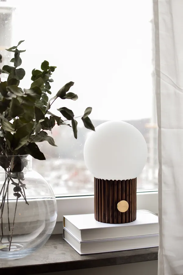 Hubble Bordlampe 15 cm Valnød