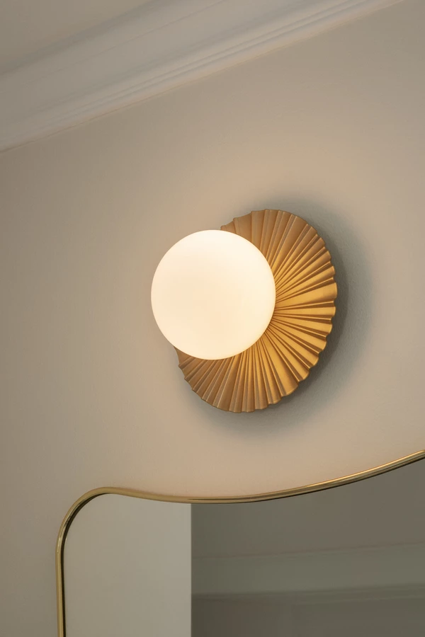 Liila Muuse Væg-/Loftslampe 200 mm Nordic Gold / Opal