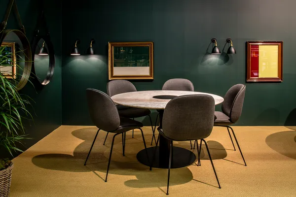 2.0 Dining Table Bianco Carrara/Black Ø130 cm