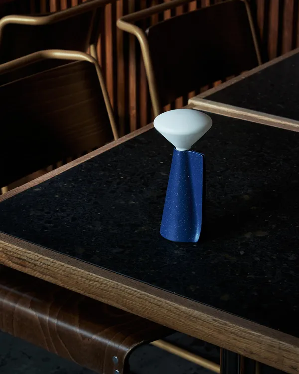 Mantle Portabel Lampa Cobalt Blue