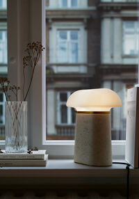 Nova Bordlampe Ivory Travertin