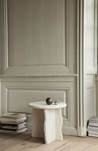 Mineral Sculptural Sidebord Bianco Curia Marmor Hvit