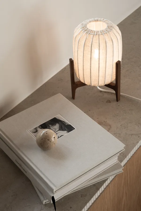 Prisma Mini Bordlampe Mørkt Egetræ / Naturlig