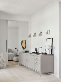 524 Wall Spot Warm grey